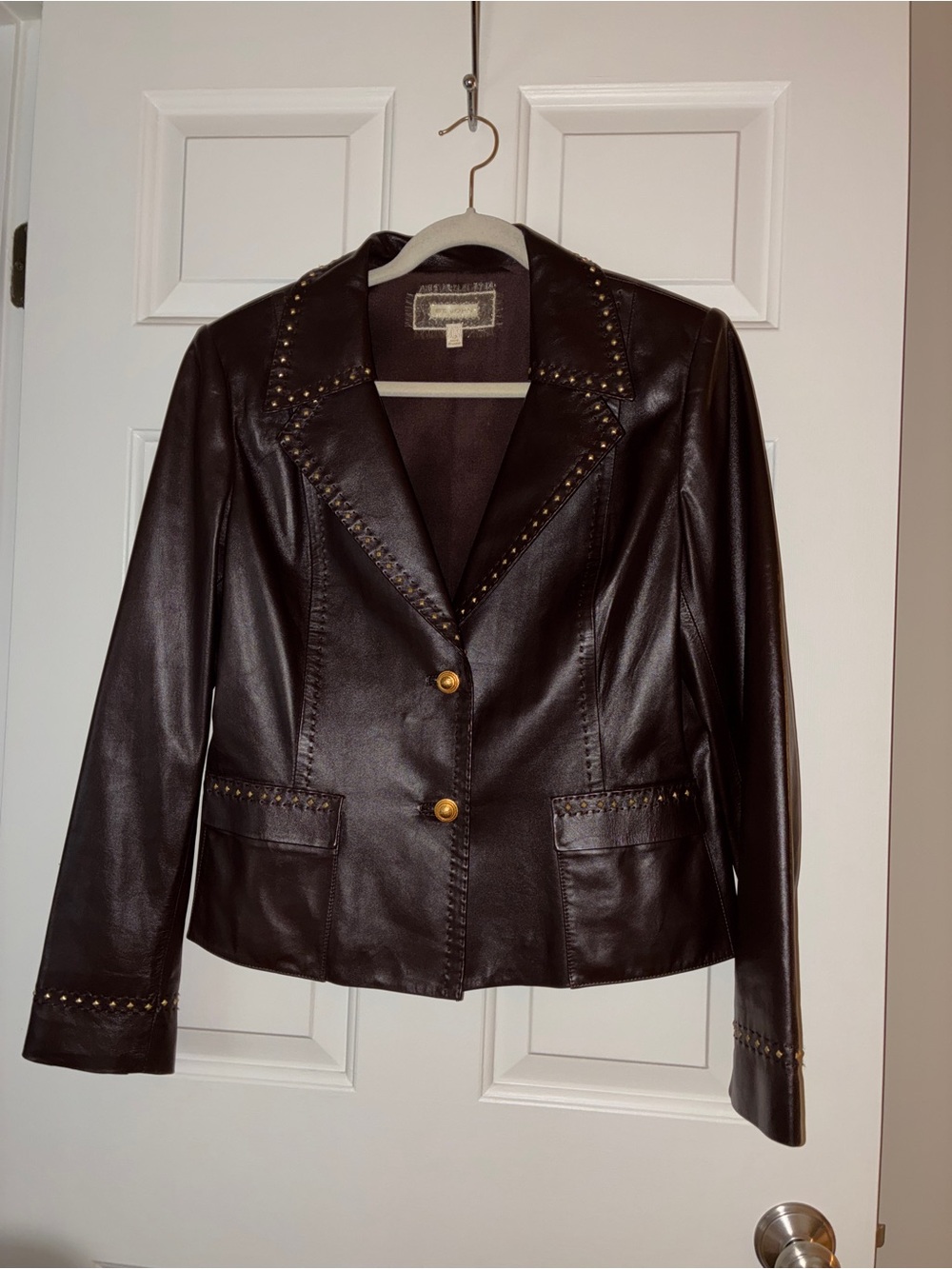 Like NEW Vintage ST. JOHN Lamb Leather Gold Studded Brown Double Front Button 12 - Picture 7 of 10